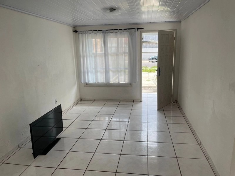 Casa 2 dormitórios em CAPÃO DA CANOA/São Jorge: 2ª foto da galeria de imagens do imóvel