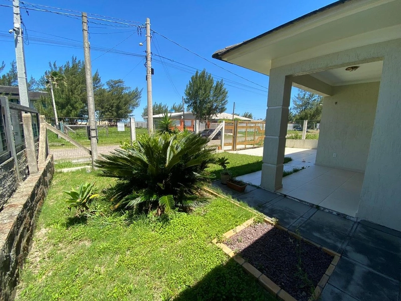 LINDA CASA TÉRREA À UMA QUADRA DO MAR!: 4ª foto da galeria de imagens do imóvel