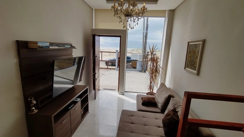 LINDA CASA BEIRA MAR À VENDA EM CAPÃO DA CANOA!: 4ª foto da galeria de imagens do imóvel