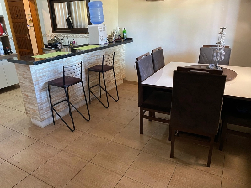 LINDA CASA À VENDA EM CAPÃO NOVO!: 6ª foto da galeria de imagens do imóvel