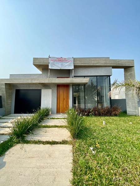LINDA CASA LADO MAR À VENDA EM CAPÃO DA CANOA!: 1ª foto da galeria de imagens do imóvel