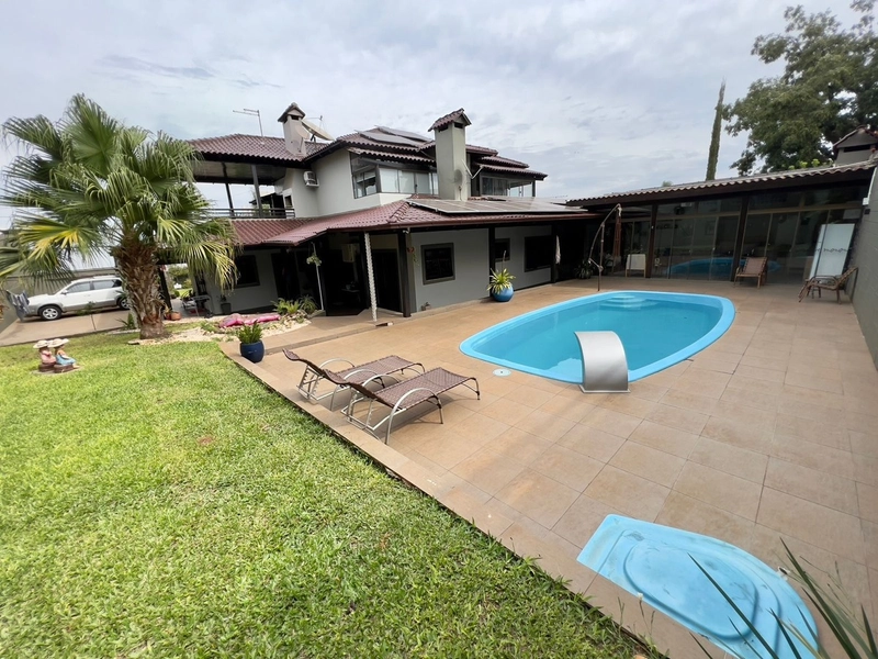 Casa alto padrão em Ijuí: 5ª foto da galeria de imagens do imóvel