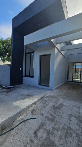 CASA 2 DORMITÓRIOS COM SUÍTE E PISCINA EM XANGRI-LÁ/RAINHA DO MAR: 6ª foto da galeria de imagens do imóvel