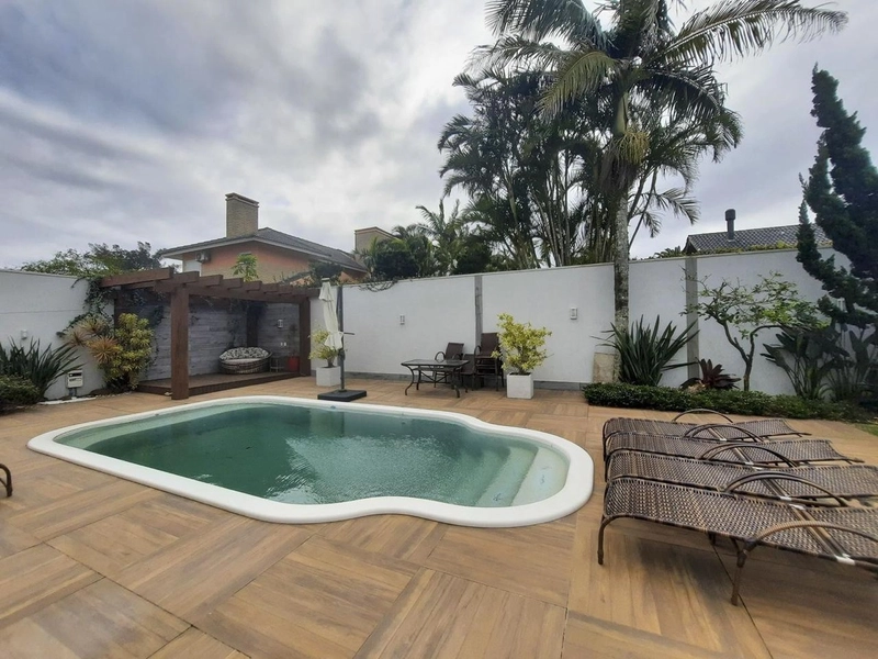 CASA 5 SUÍTES EM XANGRI-LÁ/ATLÂNTIDA: 3ª foto da galeria de imagens do imóvel