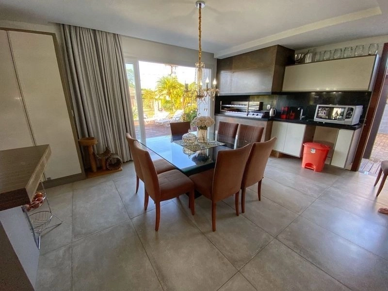 CASA 4 DORMITÓRIOS EM XANGRI-LÁ/ ATLÂNTIDA: 6ª foto da galeria de imagens do imóvel