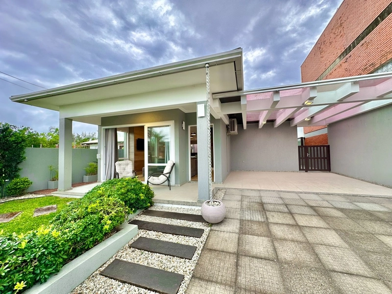 CASA 3 SUÍTES EM XANGRI-LÁ/CENTRO: 1ª foto da galeria de imagens do imóvel