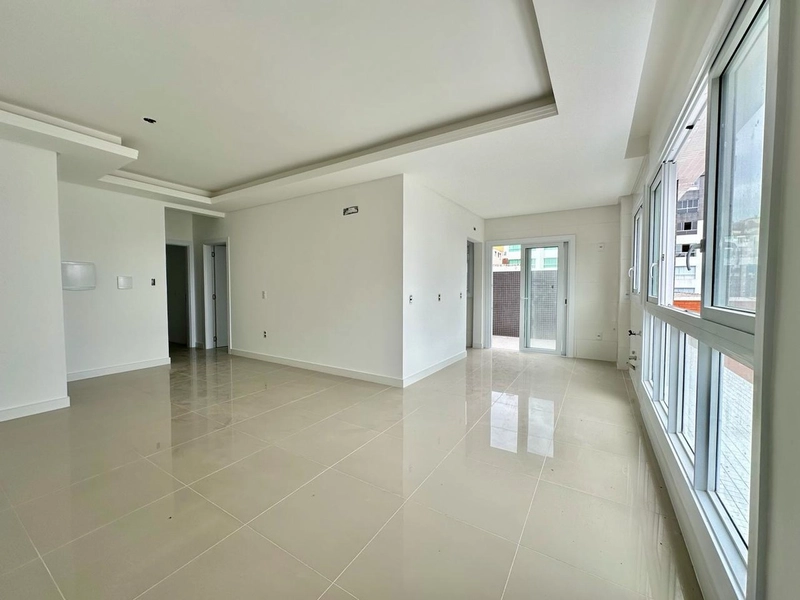 APARTAMENTO COM TERRAÇO EM CAPÃO DA CANOA/CENTRO: 1ª foto da galeria de imagens do imóvel