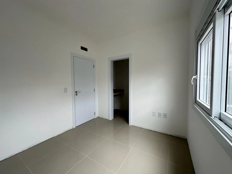 APARTAMENTO COM TERRAÇO EM CAPÃO DA CANOA/CENTRO: 6ª foto da galeria de imagens do imóvel