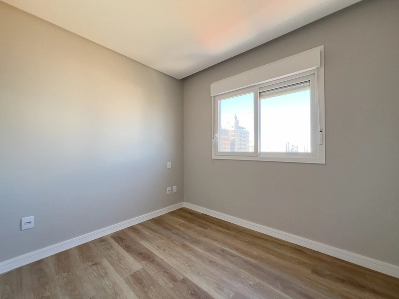 APARTAMENTO 2 SUÍTES EM CAPÃO DA CANOA/ZONA NOVA: 2ª foto da galeria de imagens do imóvel