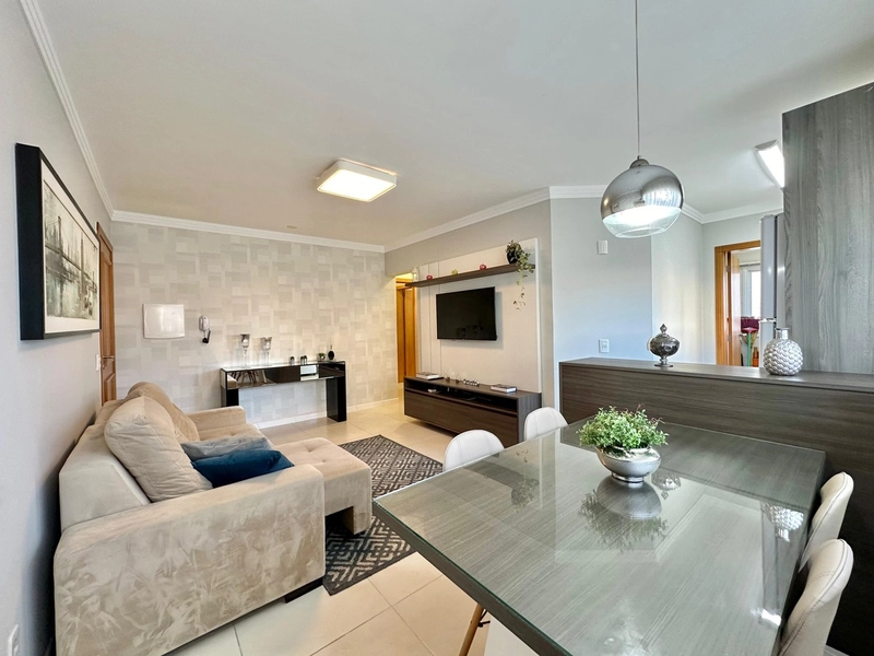 LINDO APARTAMENTO MOBILIADO E DECORADO À VENDA EM CAPÃO DA CANOA!: 3ª foto da galeria de imagens do imóvel