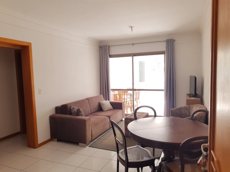 EXCELENTE APARTAMENTO À UMA QUADRA DO MAR À VENDA EM CAPÃO DA CANOA!: 2ª foto da galeria de imagens do imóvel