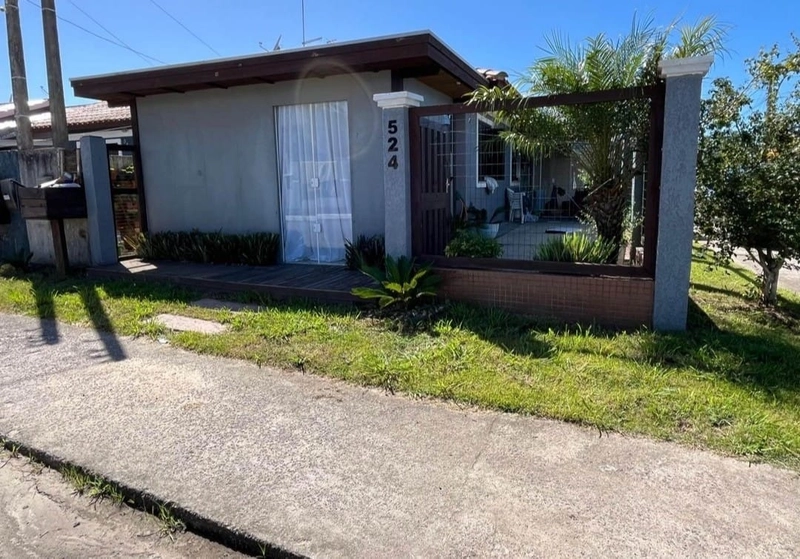 Excelente casa à venda em Capão da Canoa!: 2ª foto da galeria de imagens do imóvel