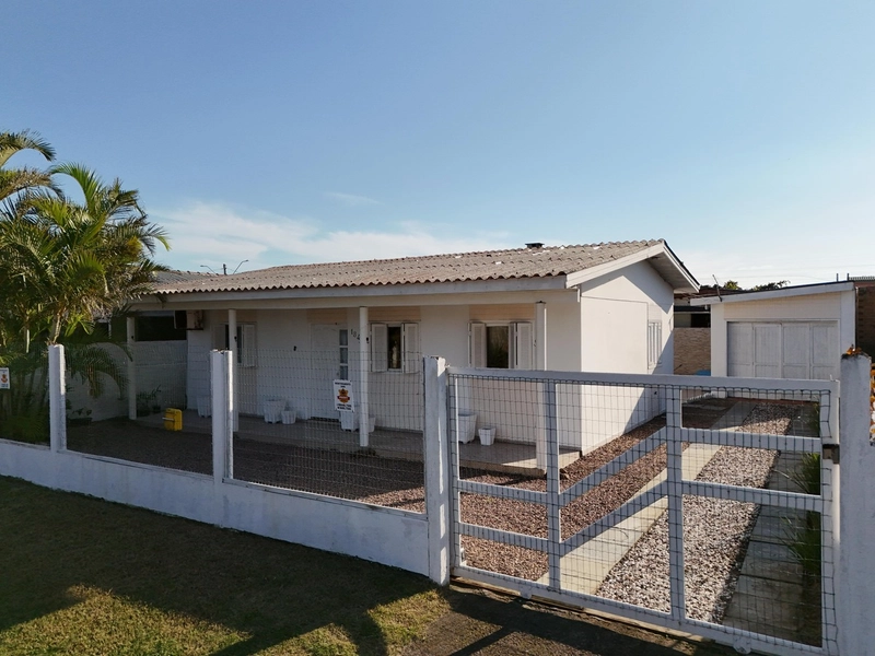 Casa a venda/Xangrilá: 1ª foto da galeria de imagens do imóvel