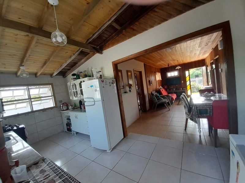 Excelente casa mista com amplo terreno à venda!: 9ª foto da galeria de imagens do imóvel