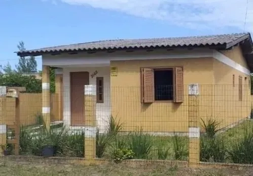 Ótima casa pertinho do mar à venda em Capão Novo!: 2ª foto da galeria de imagens do imóvel