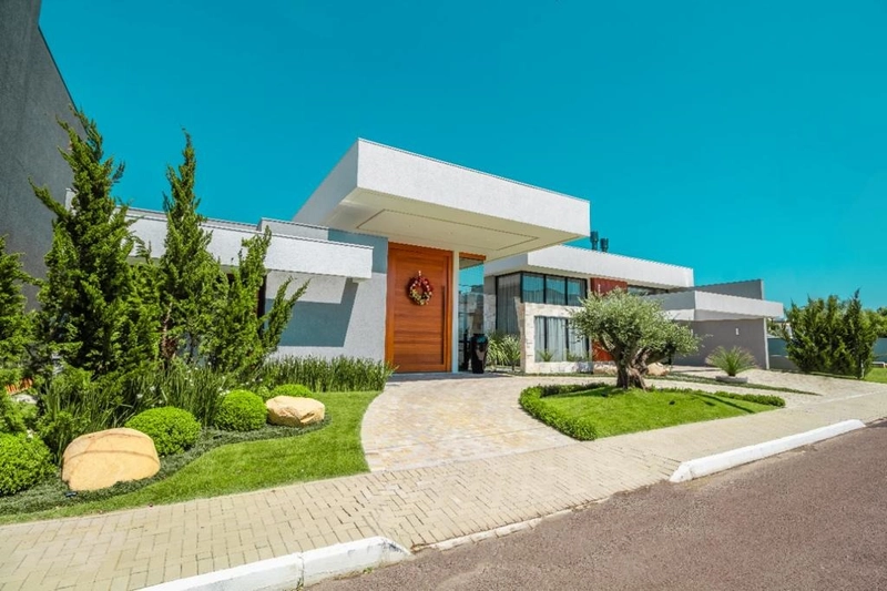 CASA 4 SUÍTES EM CONDOMÍNIO FECHADO EM CAPÃO DA CANOA/VELAS DA MARINA