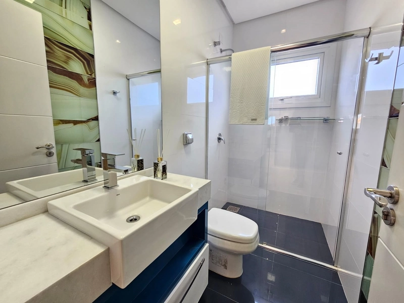 CASA 5 SUÍTES EM CONDOMÍNIO FECHADO/ATLÂNTIDA SUL: 3ª foto da galeria de imagens do imóvel