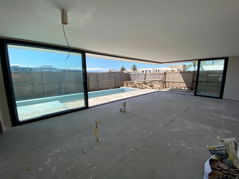CASA EM CONDOMÍNIO FECHADO EM XANGRI-LÁ: 4ª foto da galeria de imagens do imóvel