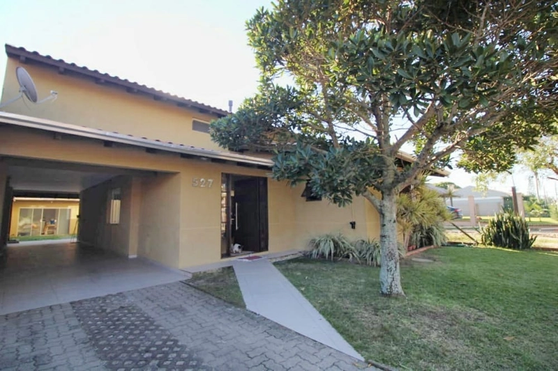 CASA 4 SUÍTES EM XANGRI-LÁ/ CENTRO: 1ª foto da galeria de imagens do imóvel
