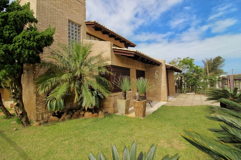 CASA 4 DORMITÓRIOS EM XANGRI-LÁ/REMANSO: 2ª foto da galeria de imagens do imóvel