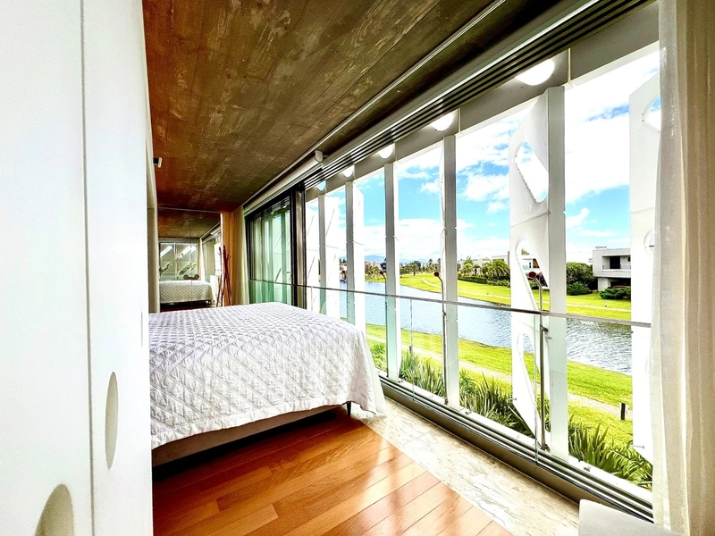 CASA EM CONDOMÍNIO FECHADO EM XANGRI-LÁ: 17ª foto da galeria de imagens do imóvel