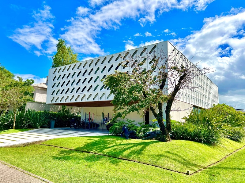 CASA EM CONDOMÍNIO FECHADO EM XANGRI-LÁ: 1ª foto da galeria de imagens do imóvel
