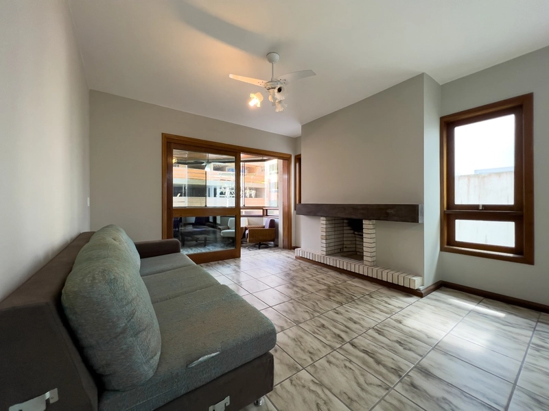 APARTAMENTO 3 DORMITÓRIOS DE FRENTE EM CAPÃO DA CANOA: 2ª foto da galeria de imagens do imóvel