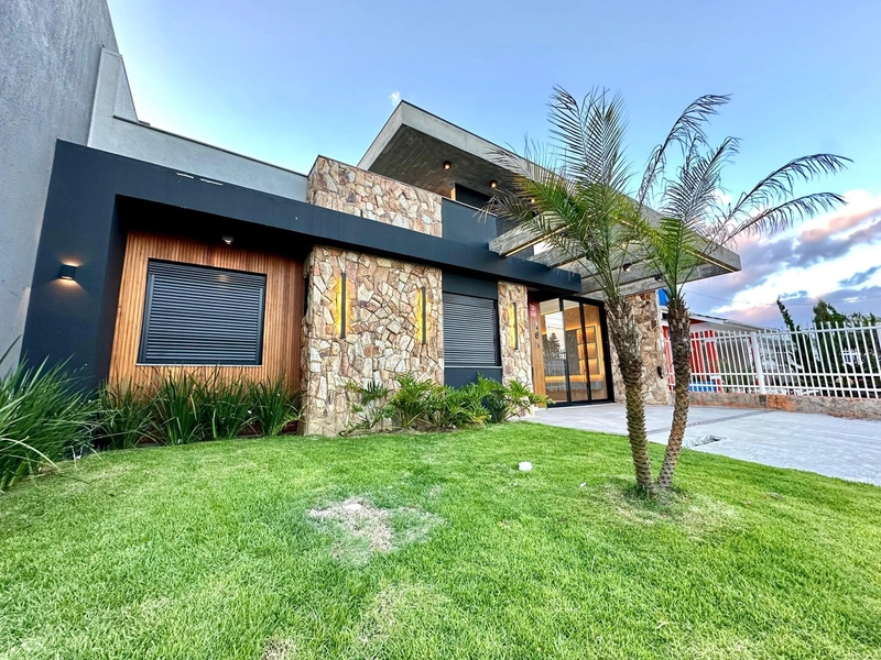 CASA COMPOSTA POR 3 SUÍTES NO BAIRRO ZONA NOVA EM CAPÃO DA CANOA!: 4ª foto da galeria de imagens do imóvel