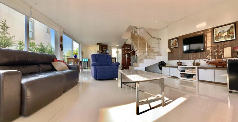 CASA EM CONDOMÍNIO EM XANGRI-LÁ: 4ª foto da galeria de imagens do imóvel