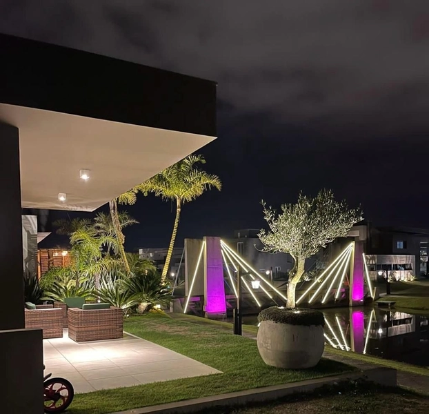 CASA BEIRA LAGO EM CONDOMÍNIO: 28ª foto da galeria de imagens do imóvel