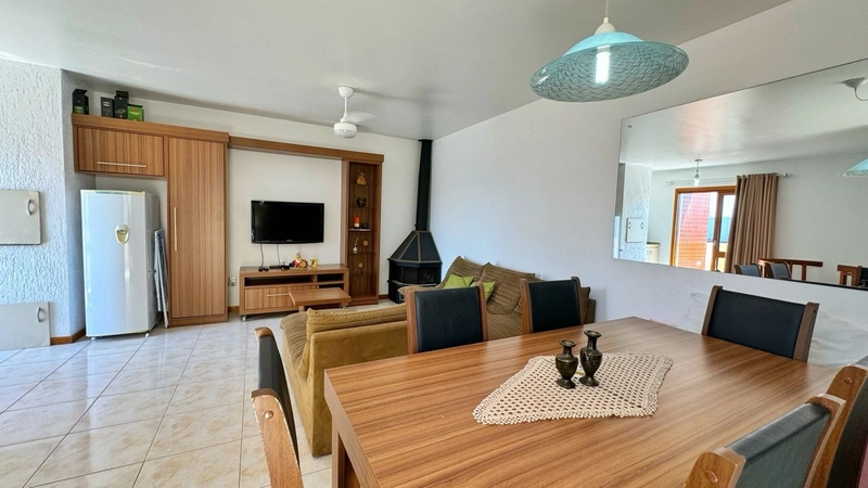 APARTAMENTO 2 DORMITÓRIOS COM SACADA EM CAPÃO DA CANOA: 3ª foto da galeria de imagens do imóvel