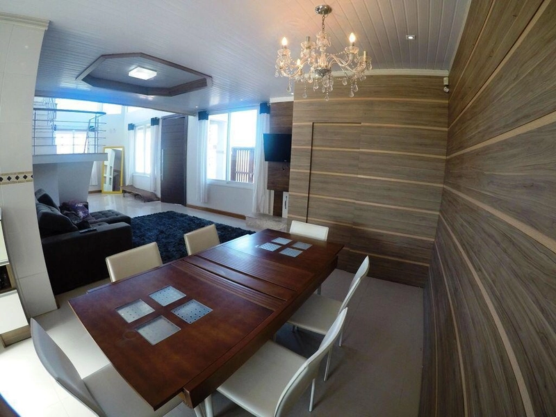Casa 5 dormitórios em Capão da Canoa: 6ª foto da galeria de imagens do imóvel