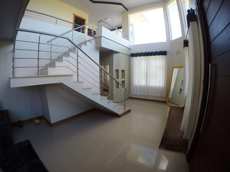 Casa 5 dormitórios em Capão da Canoa: 3ª foto da galeria de imagens do imóvel