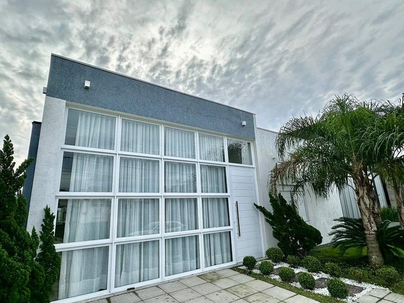 CASA EM CONDOMÍNIO FECHADO EM CAPÃO DA CANOA