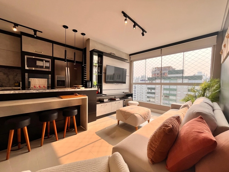 Excelente apartamento mobiliado e decorado à venda em Capão da Canoa!