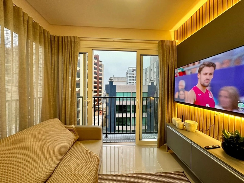 Apartamento de frente com sacada: 1ª foto da galeria de imagens do imóvel