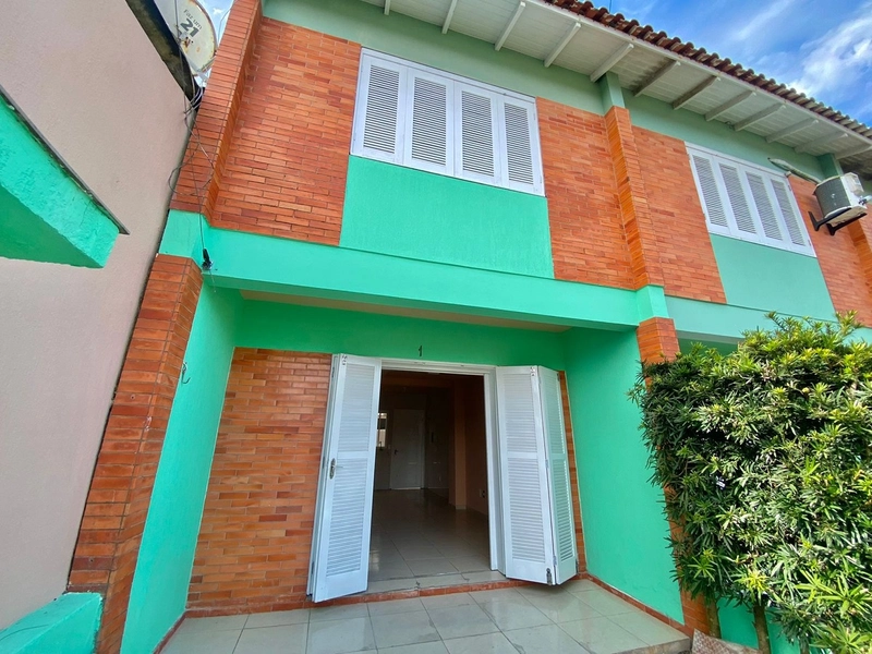 Sobrado em CAPÃO DA CANOA/ Zona Norte: 1ª foto da galeria de imagens do imóvel