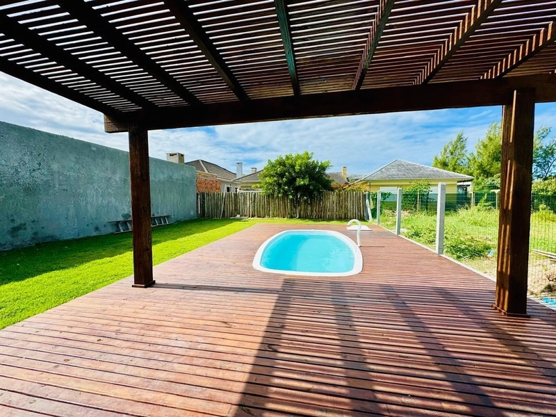 CASA CENTRO DE ATLANTIDA SUL!: 3ª foto da galeria de imagens do imóvel