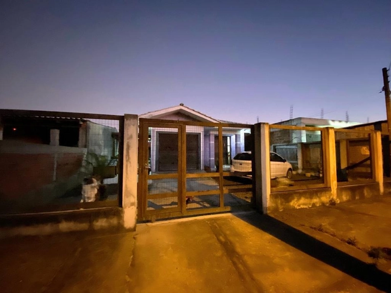 Casa à venda em praia de Capão da Canoa: 1ª foto da galeria de imagens do imóvel