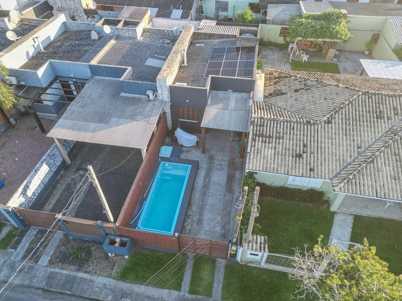 Casa com piscina na praia: 18ª foto da galeria de imagens do imóvel
