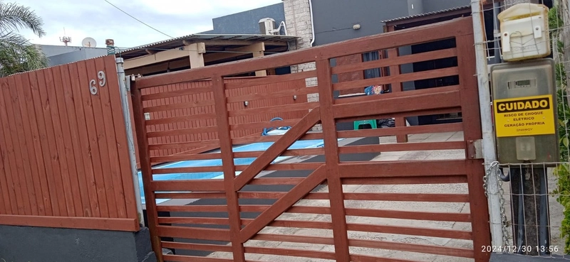 Casa com piscina na praia: 2ª foto da galeria de imagens do imóvel