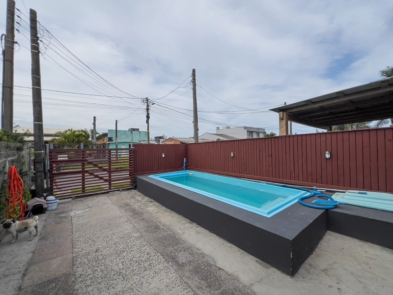 Casa com piscina na praia: 5ª foto da galeria de imagens do imóvel