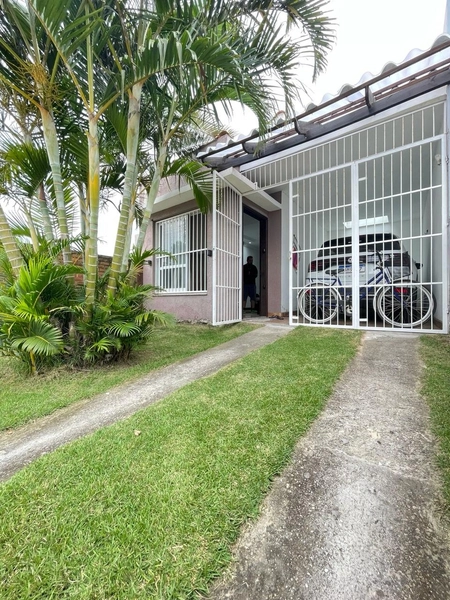Casa pronta para morar e pode ser financiada: 1ª foto da galeria de imagens do imóvel
