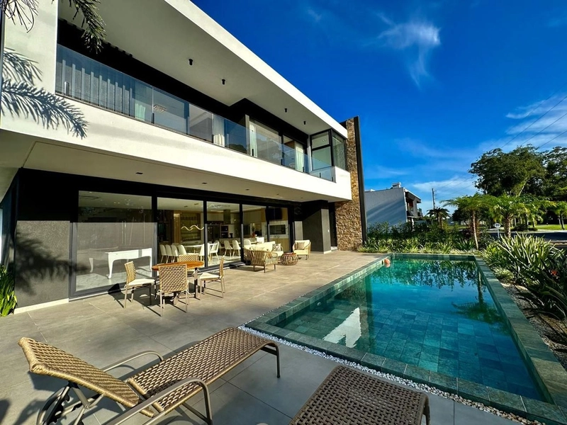 Mansão com 5 suítes no  Condomínio Velas da Marina: 1ª foto da galeria de imagens do imóvel