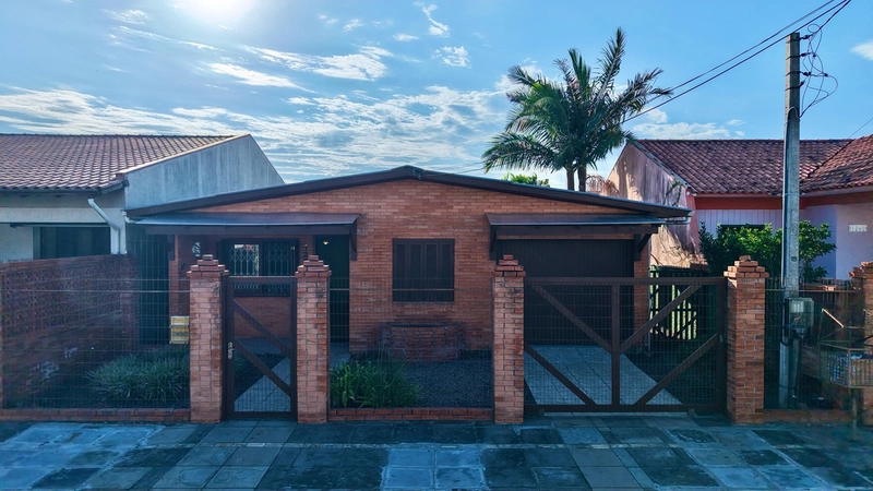 CASA À VENDA NO CENTRO DE CAPÃO DA CANOA!: 1ª foto da galeria de imagens do imóvel