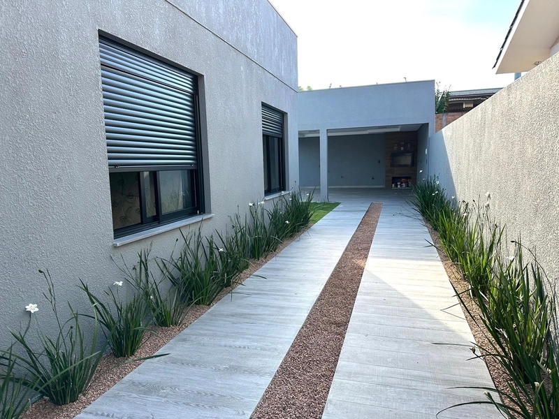 AMPLA CASA COM PISCINA EM XANGRI-LÁ!: 4ª foto da galeria de imagens do imóvel