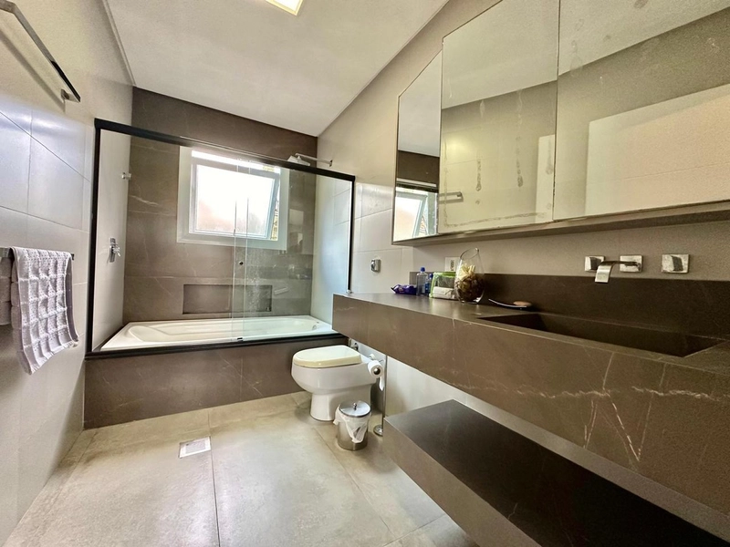 CASA DE ESQUINA EM ATLÂNTIDA À VENDA!: 2ª foto da galeria de imagens do imóvel