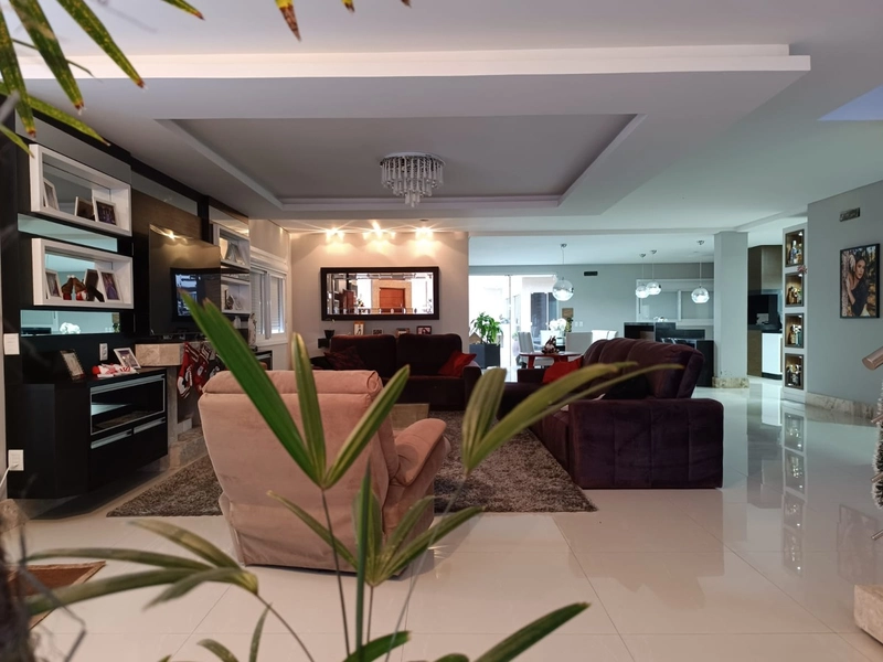 Mansão à venda com cinco suítes em Capão  da Canoa: 1ª foto da galeria de imagens do imóvel