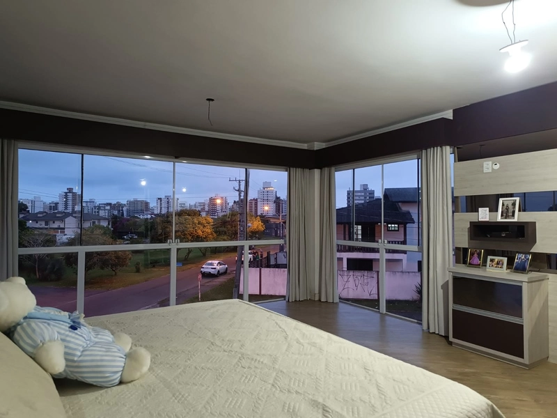 Mansão à venda com cinco suítes em Capão  da Canoa: 2ª foto da galeria de imagens do imóvel