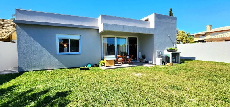 Linda casa com 3 dormitórios na praia de Atlântida: 16ª foto da galeria de imagens do imóvel